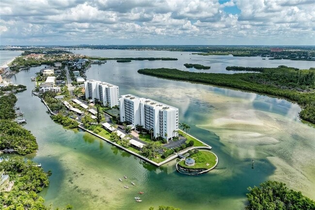 9397 Midnight Pass Rd in Sarasota, FL - Building Photo - Building Photo