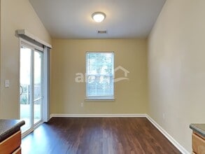 12 Comesee Ct in Greenville, SC - Foto de edificio - Building Photo