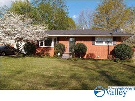 408 Karter St NW in Huntsville, AL - Building Photo