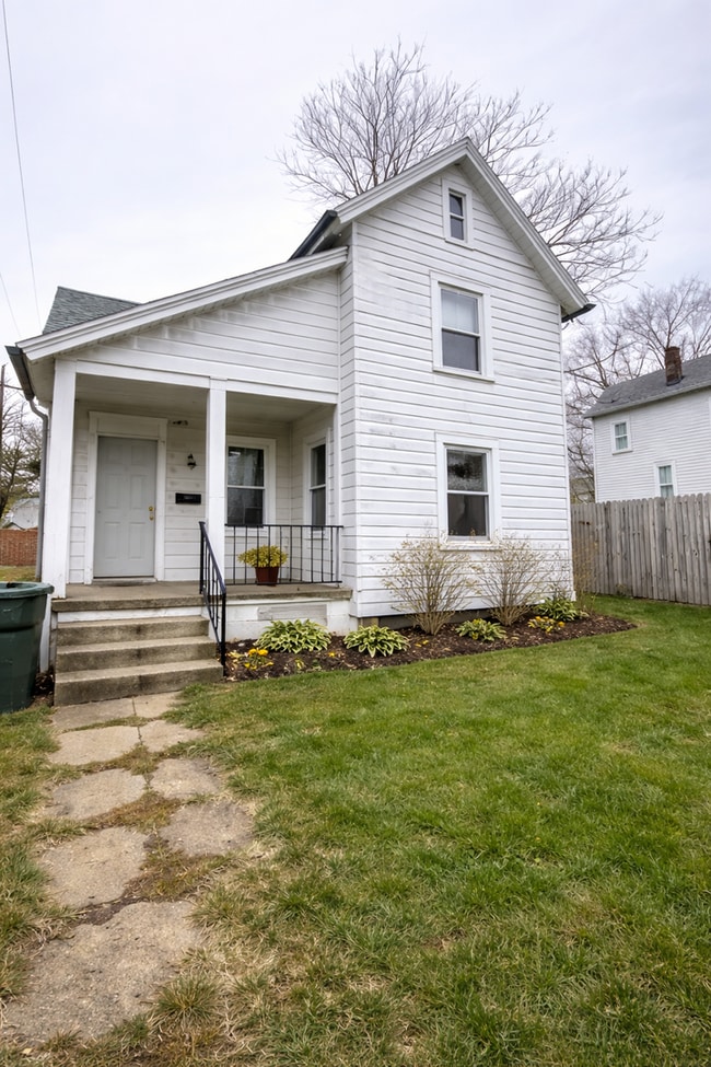 1801 3rd St SE in Canton, OH - Building Photo - Building Photo