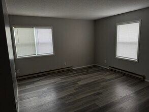 614 Lincoln Ave, Unit 614.5 in Dubuque, IA - Foto de edificio - Building Photo