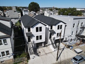 27-29 Robert St in Paterson, NJ - Building Photo - Building Photo