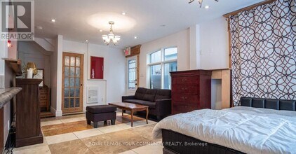 2398-2398 Dufferin St in Toronto, ON - Building Photo - Building Photo