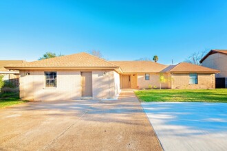 8655 Northridge Loop in Laredo, TX - Building Photo - Building Photo