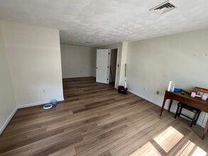 1066 Main St, Unit A in Tewksbury, MA - Building Photo - Building Photo