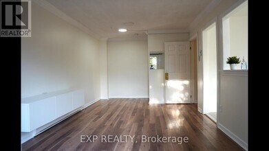 2 White Abbey Park in Toronto, ON - Building Photo - Building Photo