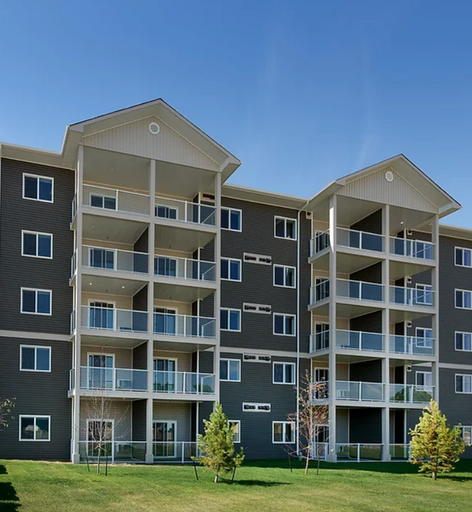 Quantum Apartments in Wetaskiwin, AB - Building Photo