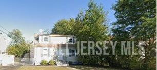 634 St Georges Ave in Woodbridge Township, NJ - Building Photo