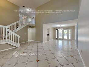 15601 Lance Point Pl in Davie, FL - Foto de edificio - Building Photo