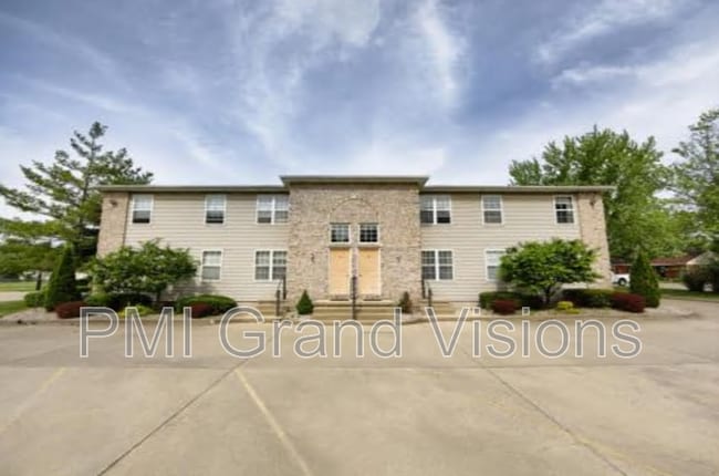 1950 Douglas St in Charleston, IL - Building Photo - Building Photo