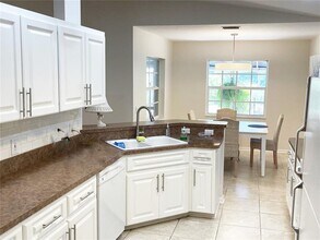 1012 Laurel Ave in Venice, FL - Building Photo - Building Photo