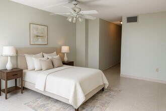 1750 NE 191st St in Miami, FL - Building Photo - Building Photo