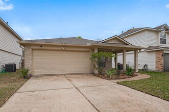 11615 Standing Pine Ln in Tomball, TX - Building Photo - Building Photo