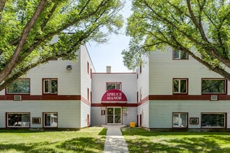 Spruce Manor in Regina, SK - Foto de edificio - Building Photo
