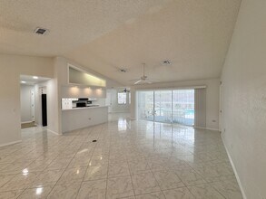 8442 Eldridge Rd in Spring Hill, FL - Building Photo - Building Photo