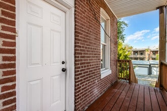 2857 S 18th St, Unit 2F in St. Louis, MO - Building Photo - Building Photo