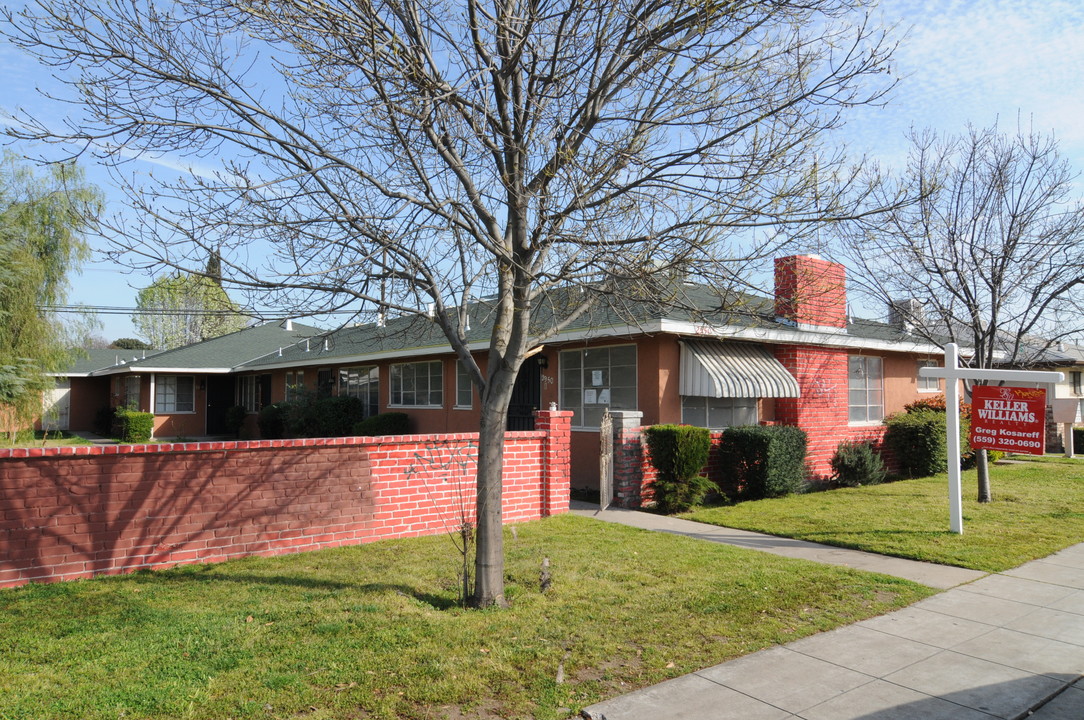 2950 N 1st St in Fresno, CA - Building Photo