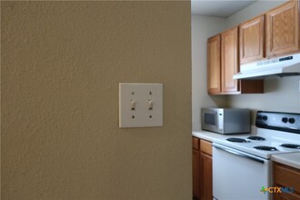 1126 Misty Acres Dr in New Braunfels, TX - Building Photo - Building Photo