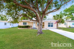 11158 109th Way N, Unit 701 in Largo, FL - Building Photo