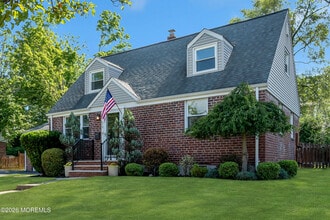 519 Ryeside Ave in New Milford, NJ - Building Photo - Building Photo