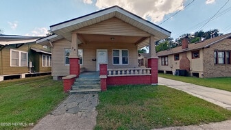 54 W 27th St in Jacksonville, FL - Building Photo