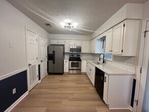 5 Effingham Ct in Columbus, GA - Foto de edificio - Building Photo