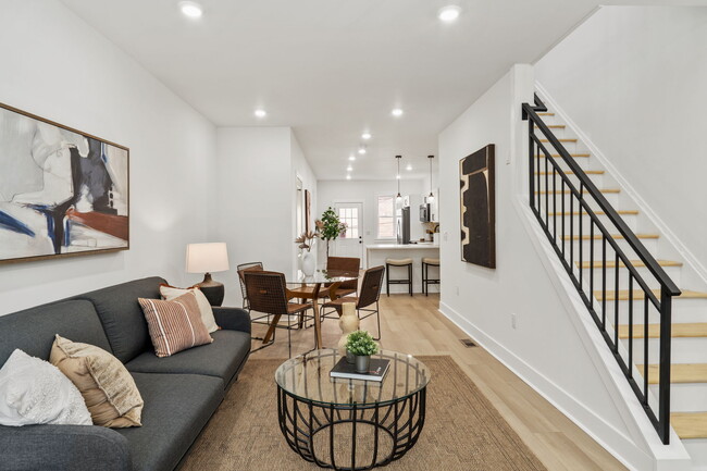 5525 Osage Ave in Philadelphia, PA - Foto de edificio - Building Photo