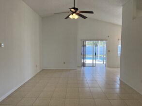 3607 Cresta Ct in Sun City Center, FL - Building Photo - Building Photo