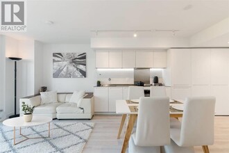1133-1133 Hornby St in Vancouver, BC - Building Photo - Building Photo