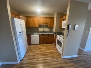 474 Broadway, Unit 28 in Somerville, MA - Building Photo - Building Photo