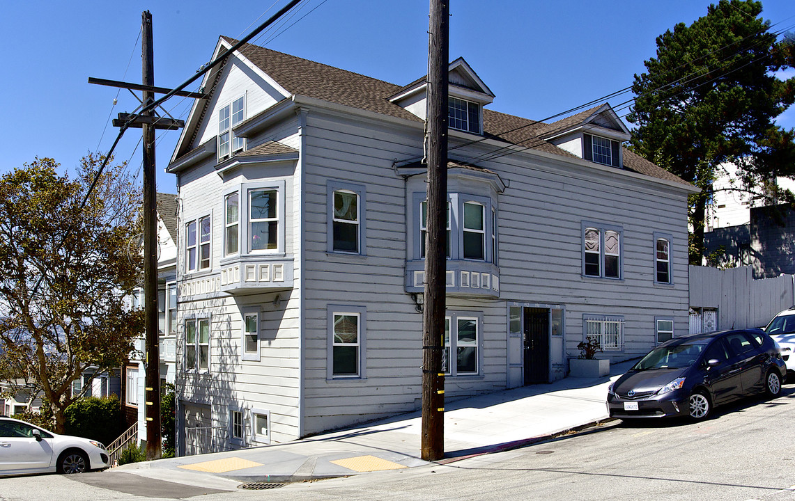 990-996 De Haro St in San Francisco, CA - Building Photo