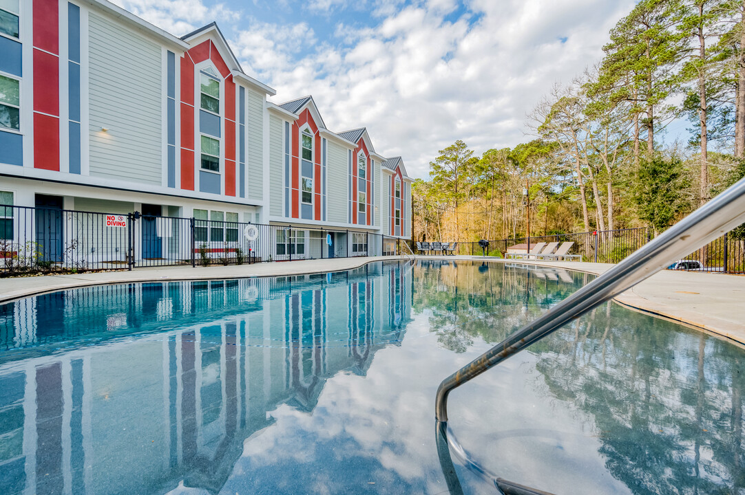 Huntsville Village Apartments in Huntsville, TX - Building Photo