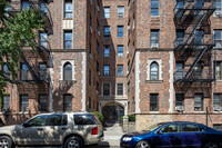 30-56 30th St in Astoria, NY - Foto de edificio - Building Photo