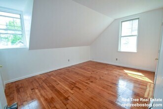 32 Cedar St in Boston, MA - Building Photo - Building Photo