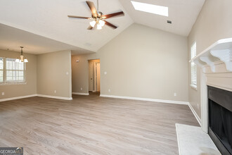 1635 River Glen Rd in Auburn, GA - Building Photo - Building Photo