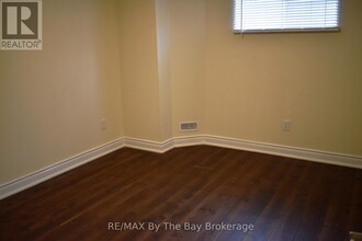 38 Downer Crescent in Wasaga Beach, ON - Building Photo - Building Photo
