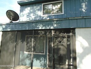 2967 Bayshore Dr E in Jacksonville, FL - Building Photo - Building Photo