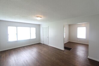 7344 Paris Ave in Birmingham, AL - Building Photo - Building Photo