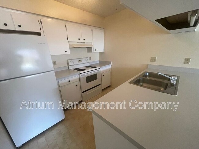 property at 5425 SE 30th Pl