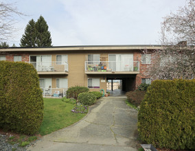 Tsawwasen Court in Delta, BC - Building Photo - Primary Photo