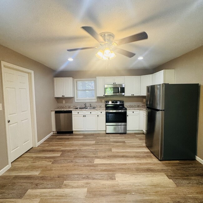 2614 Smith St in West Orange, TX - Building Photo - Building Photo