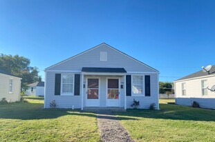323-321 Carver St in Kingsport, TN - Building Photo