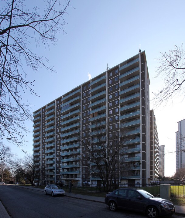 Residences of Rose Park in Toronto, ON - Building Photo