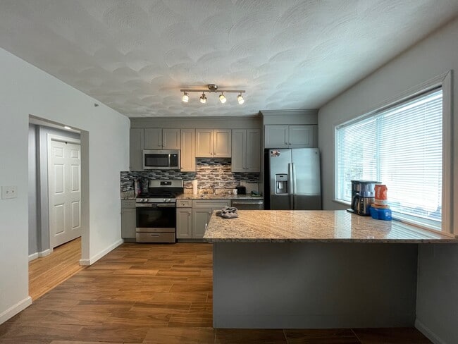48 Derby St, Unit 1R