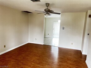 1102 SE 16th St in Cape Coral, FL - Building Photo - Building Photo