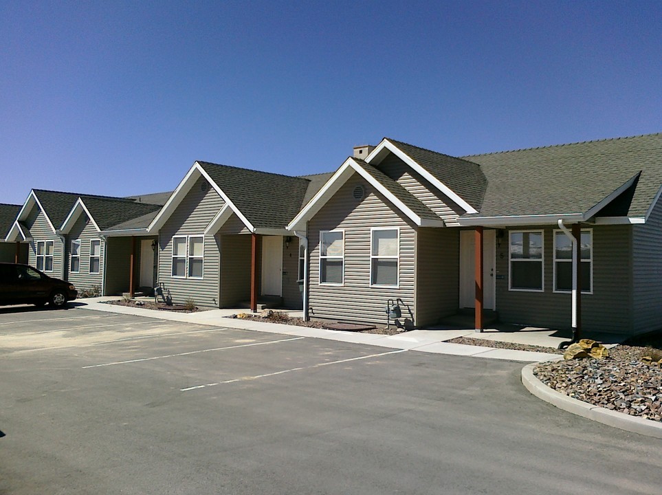 33 S 475 E in Enterprise, UT - Building Photo