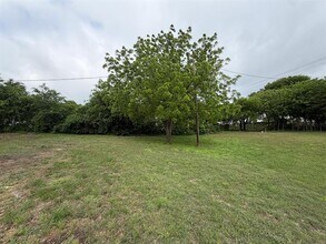 1075 Pluto Rd in Milford, TX - Building Photo - Building Photo