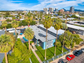 Earll Drive Apartments in Phoenix, AZ - Building Photo - Other