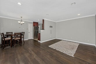 32 Elgin Ave in Forest Park, IL - Building Photo - Building Photo
