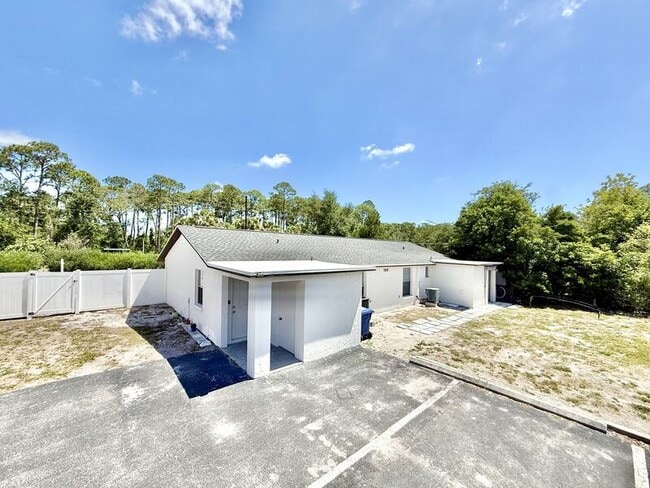 property at 7071 Bee Ridge Rd
